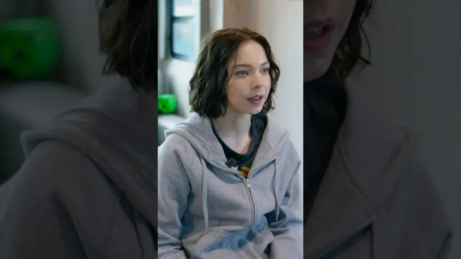 Відео до фільму Майнкрафт | The cast is crafting their world one block at a time!