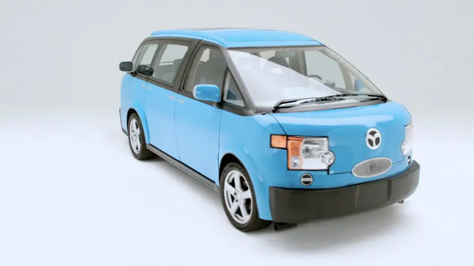 Відео до фільму Канікули | Introducing the 2015 Tartan Prancer