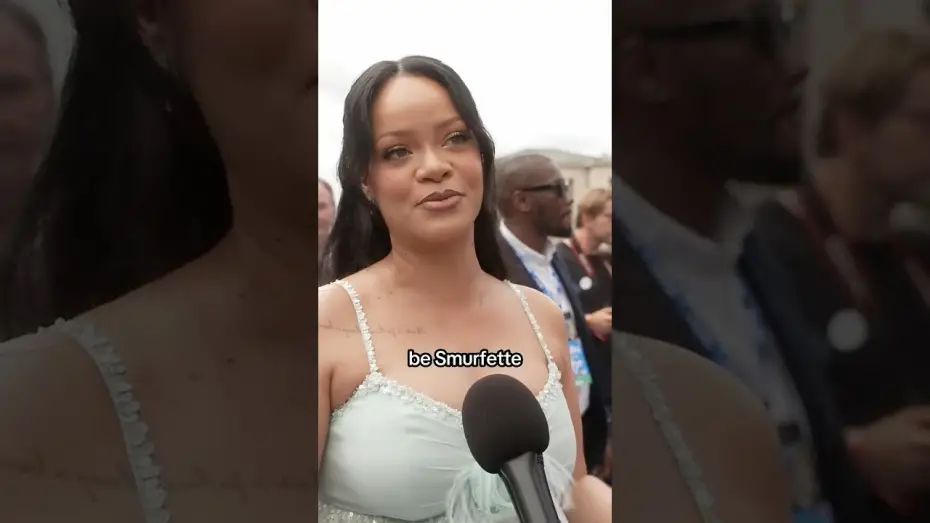 Відео до фільму Smurfs | Rihanna is Obsessed with Smurfs