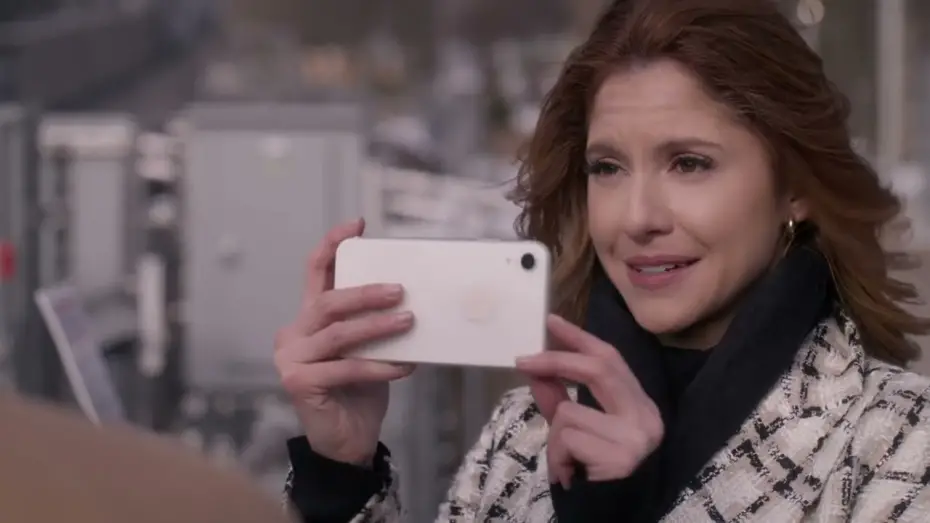 Відео до фільму A Royal Christmas Holiday | Trailer