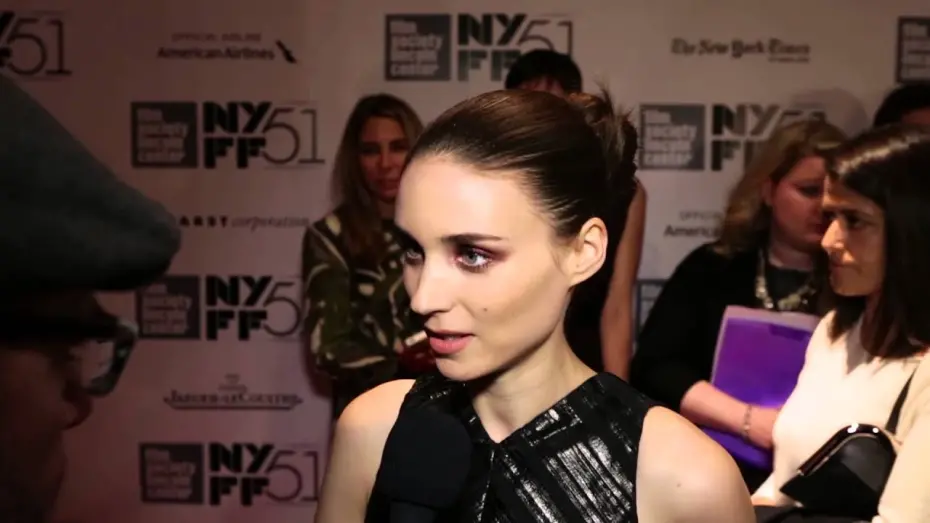 Відео до фільму Вона | NYFF51: Rooney Mara | "Her" Red Carpet