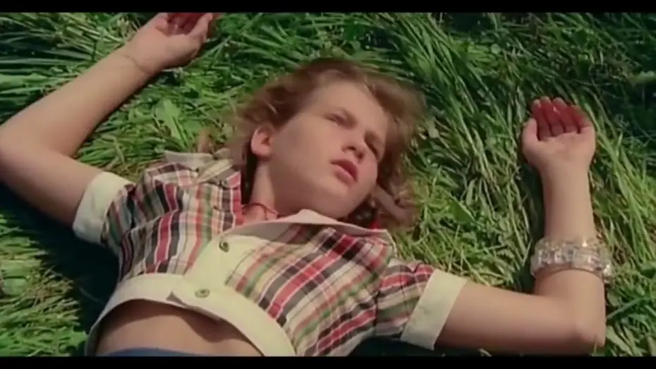 Відео до фільму Розпусне дитинство | Maladolescenza / Spielen wir Liebe / Puppy Love. 1977. DVD Full Movie 2020