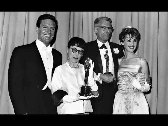 Відео до фільму Спартак | The Facts of Life and Spartacus Win Costume Design: 1961 Oscars