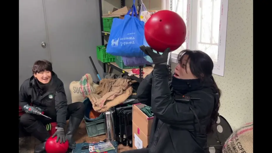 Відео до фільму Where We Stay for a While | BIFF2025 Trailer | 단지, 우리가 잠시 머무는 곳 Where We Stay for a While | 와이드 앵글 - 다큐멘터리 경쟁