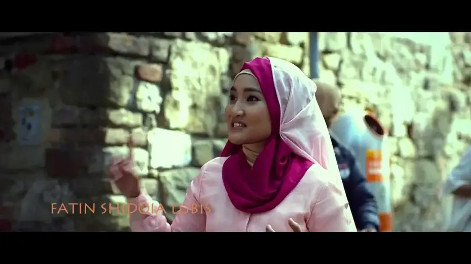 Відео до фільму 99 Cahaya di Langit Eropa | Official Trailer 99 Cahaya Di Langit Eropa