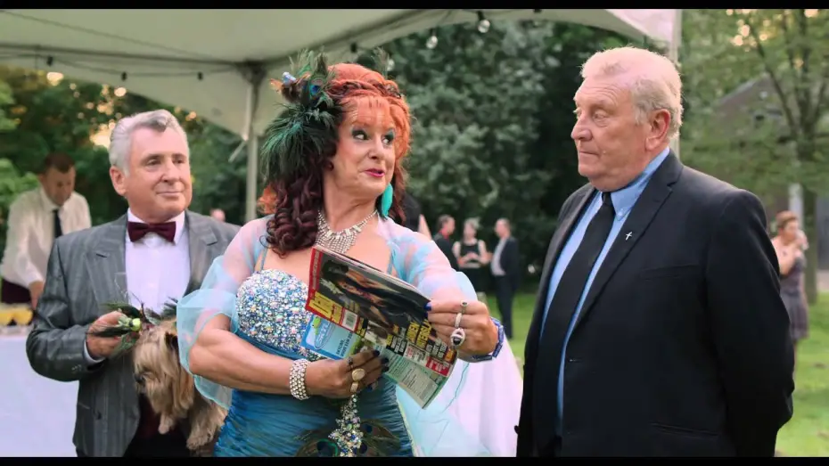 Відео до фільму F.C. De Kampioenen: Kampioen zijn blijft plezant | Offici&euml;le Trailer FC De Kampioenen De Film (Kampioen zijn blijft plezant)