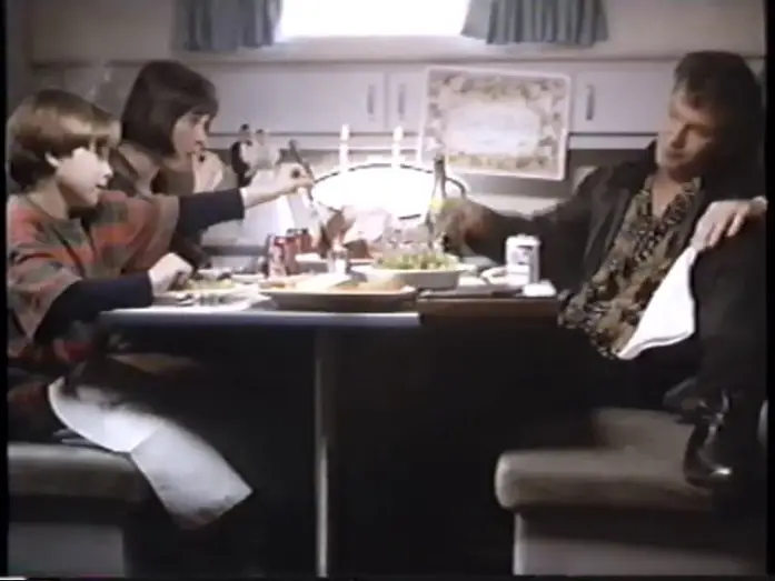 Відео до фільму Відчайдушний тато | Father Hood (1993) Trailer (VHS Capture)