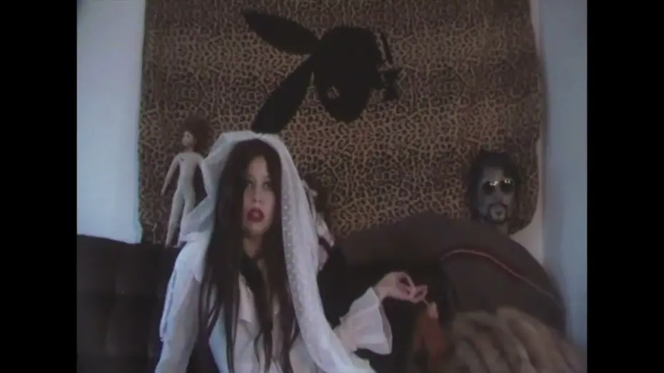 Відео до фільму Loretta threw a fit and died | Loretta threw a fit and died (shortfilm)