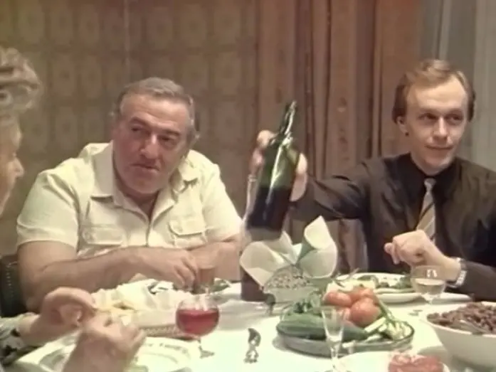 Відео до фільму Женатый холостяк | Женатый холостяк (1982) - "Вот так я стал севастопольцем"