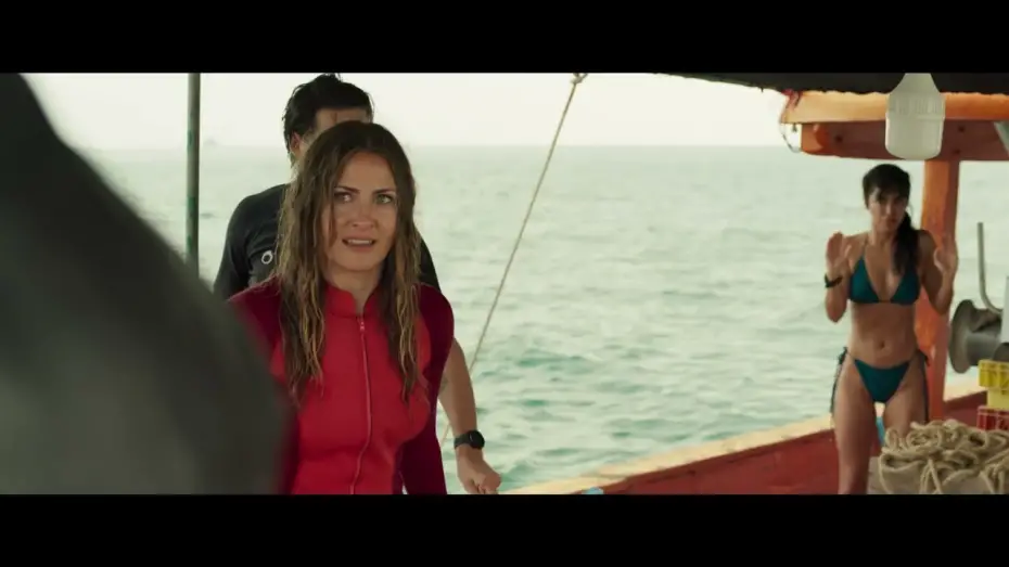 Відео до фільму В глибині | Official Trailer