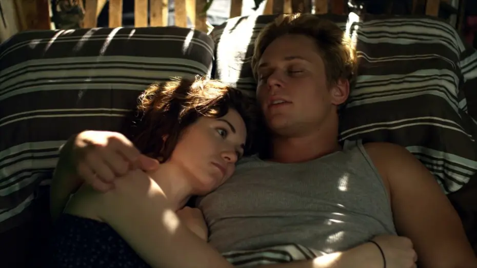 Відео до фільму Surviving Family | Billy Magnussen stars in Surviving Family - watch the trailer!