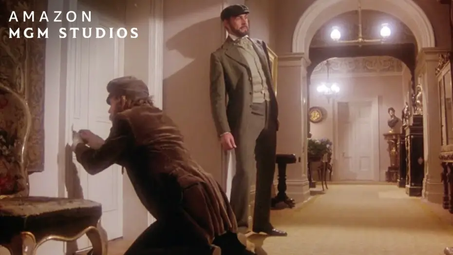 Відео до фільму Велике пограбування поїзда | Breaking Into The Banker