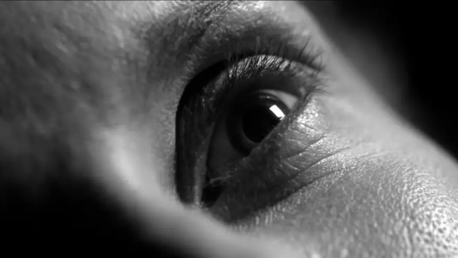 Відео до фільму White Coffin | ATA&Uacute;D BLANCO: EL JUEGO DIAB&Oacute;LICO / TRAILER (WHITE COFFIN)