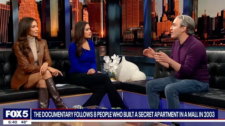 Відео до фільму Secret Mall Apartment | FOX 5 | WNYW-TV (New York, NY)