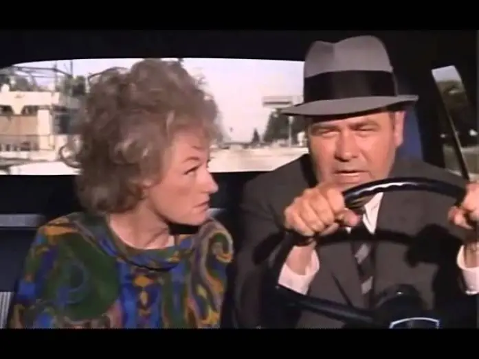 Відео до фільму Вісімка втікачів | Eight On The Lam 1967