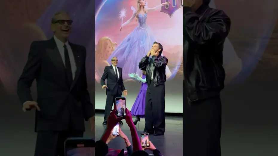 Відео до фільму Wicked: For Good | Merci Paris! Thank you for your warm welcome