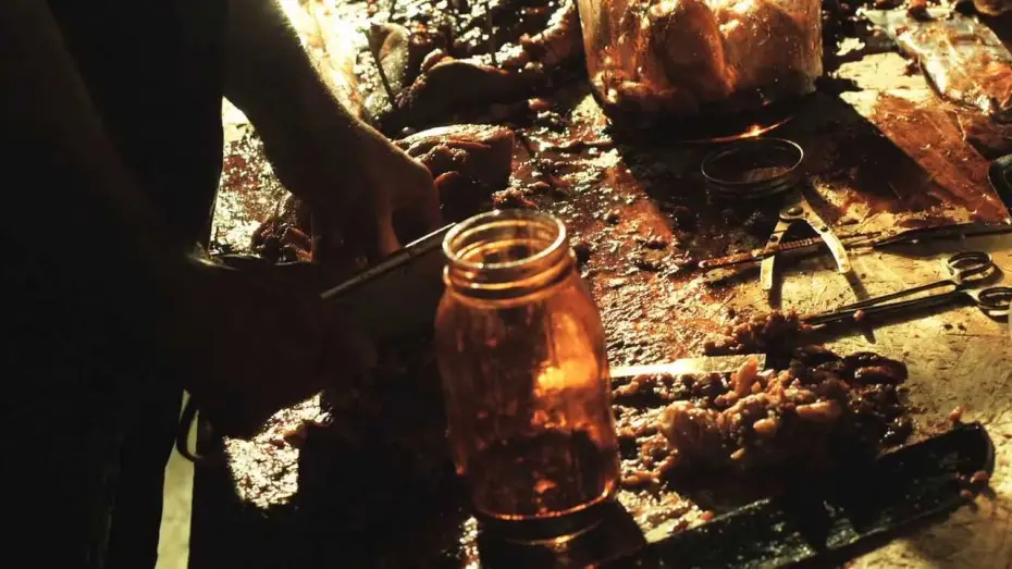 Відео до фільму The Family | The FAMILY [2011] Feature Film Trailer