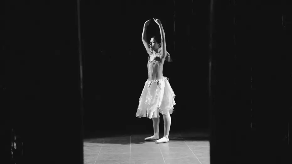 Відео до фільму Coppélia | Coppélia (Ejercicio Lumiére)