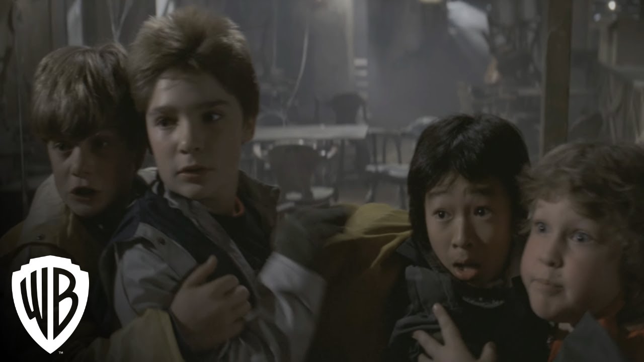 Відео до фільму Бовдури | The Goonies | Meeting the Fratellis | Warner Bros. Entertainment