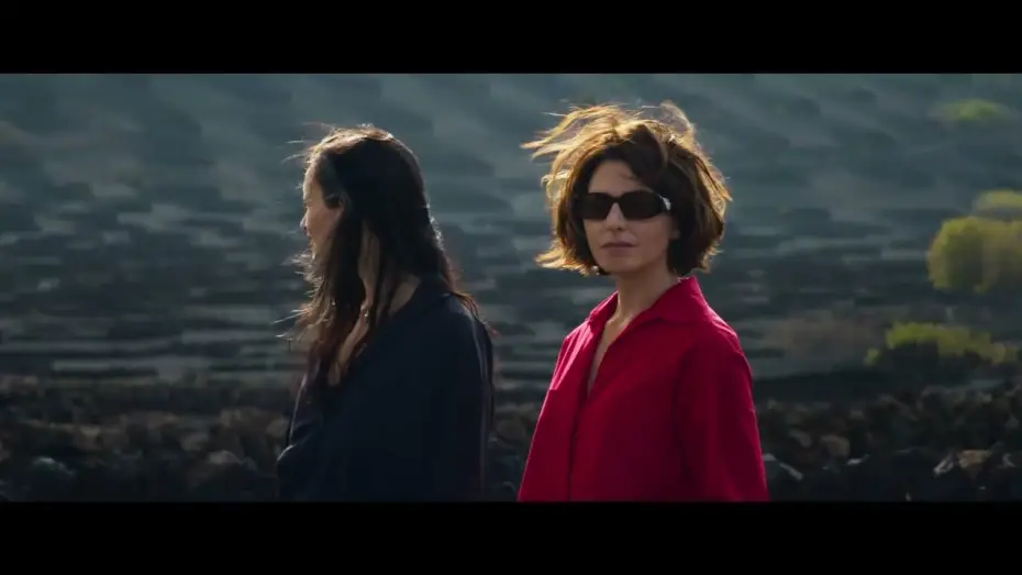 Відео до фільму Bitter Christmas | First Teaser [Subtitled]