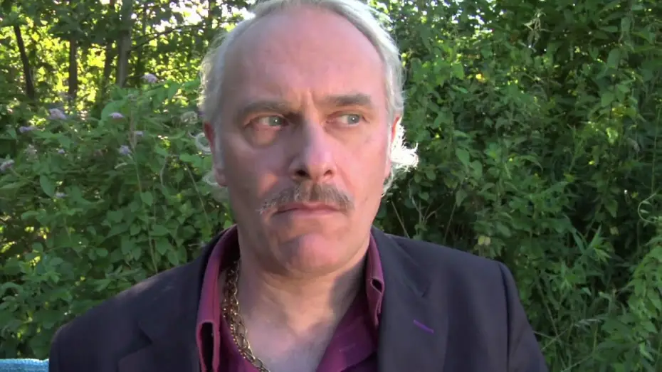 Відео до фільму Eleven Uncle | Elf Onkel - ein Film von Herbert Fritsch. Das ist sein Trailer.