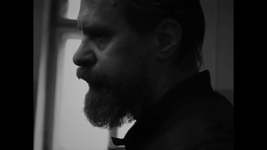 Відео до фільму Гнездо из бумаги | «Гнездо из бумаги»: трейлер фильма Сергея Кальварского (2024)
