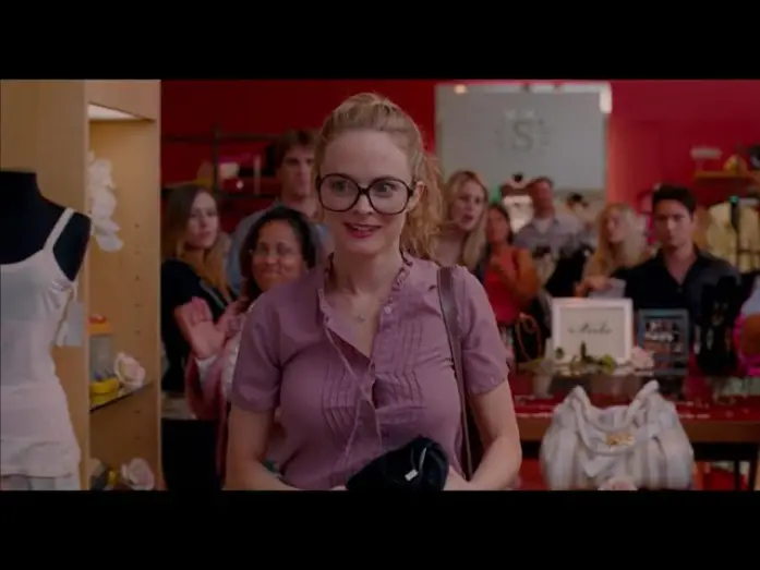 Відео до фільму Здохни! | Heather Graham Knocks out Shopper