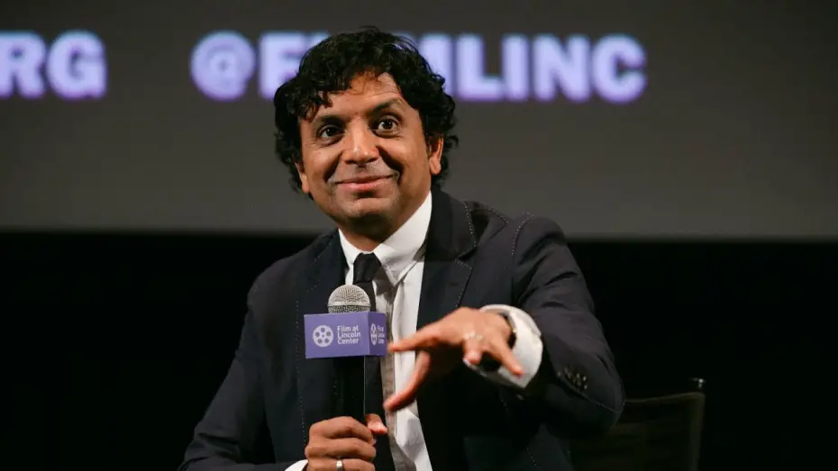 Відео до фільму Таємничий ліс | M. Night Shyamalan on The Village