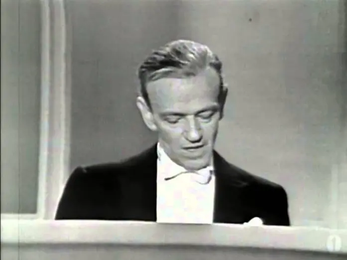 Відео до фільму Мері Поппінс | "Chim Chim Cher-ee" Wins Original Song: 1965 Oscars