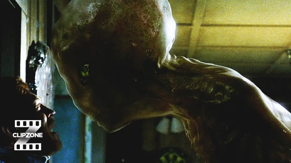 Відео до фільму Ловець снів | Alien Encounter