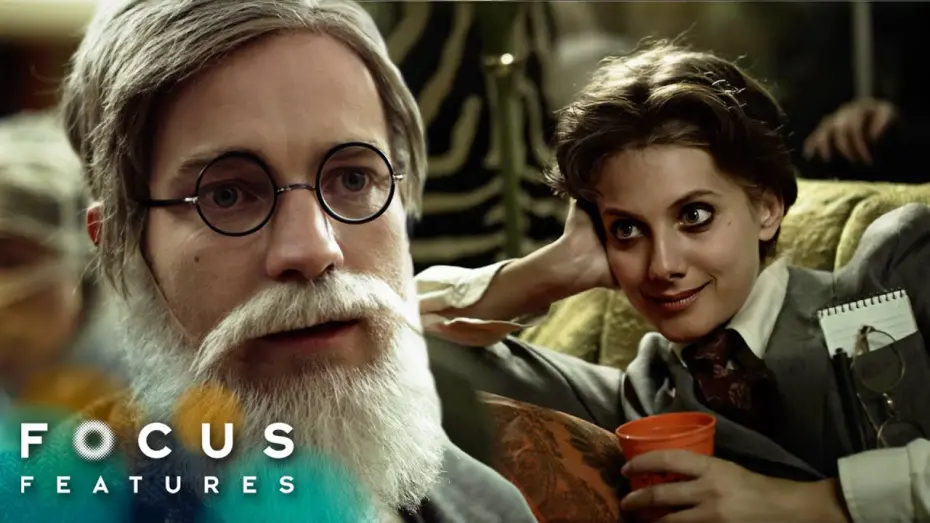 Відео до фільму Початківці | Attending The Costume Party As Sigmund Freud