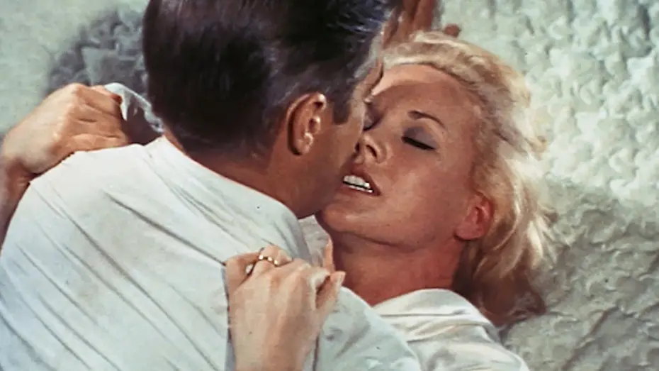 Відео до фільму The Carpetbaggers | The Carpetbaggers (1964) ORIGINAL TRAILER