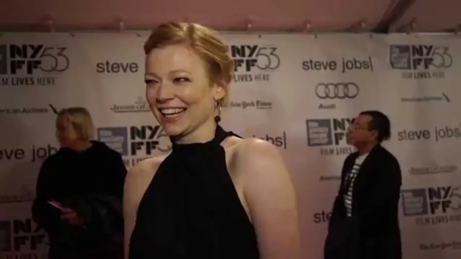 Відео до фільму Стів Джобс | Sarah Snook - NYFF53 Red Carpet