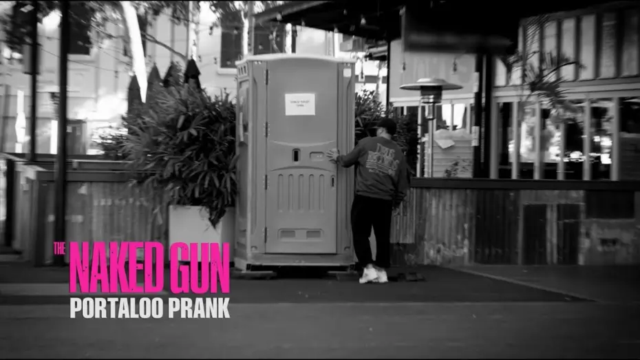 Відео до фільму The Naked Gun | Portaloo Prank