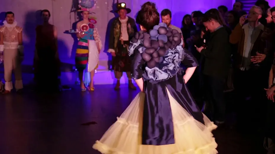 Відео до фільму Красуня і Чудовисько | Central Saint Martins Costume Collaboration
