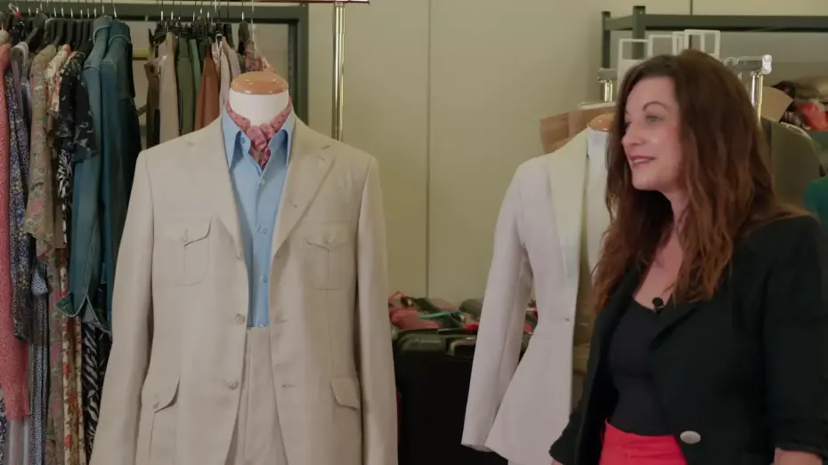Відео до фільму Ножі наголо: Скляна цибуля | Outfitting the Suspects: The Costume Design of Glass Onion