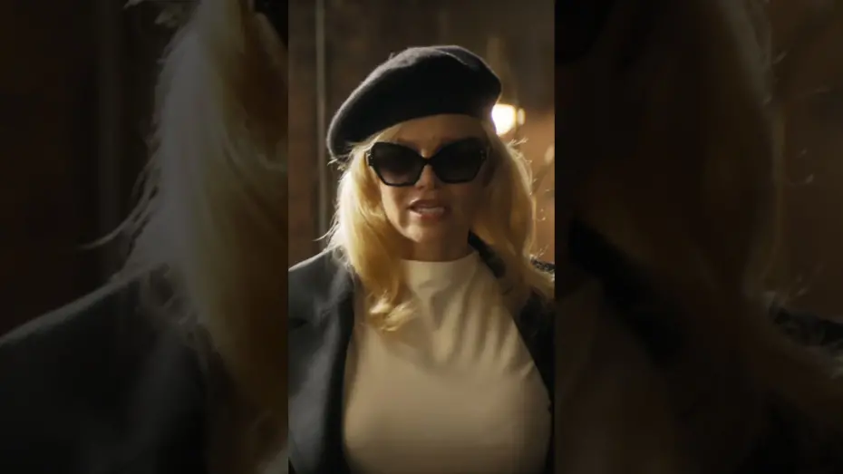 Відео до фільму The Naked Gun | Pamela Anderson Loves The Naked Gun