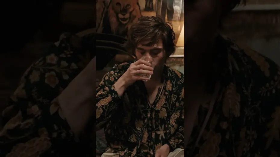 Відео до фільму Самотні вовки | Consider this a thirst trap