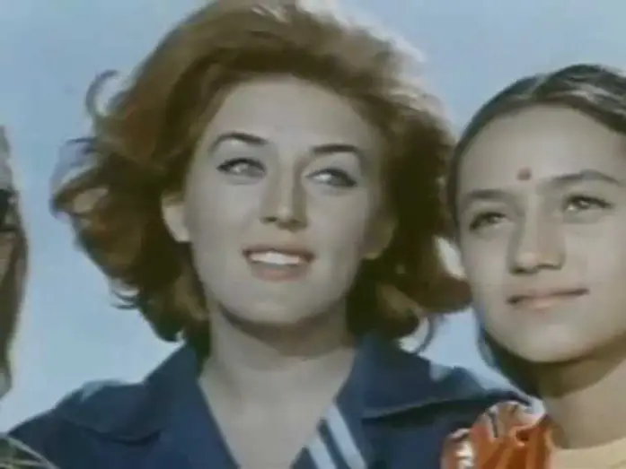 Відео до фільму Попутного ветра, «Синяя птица»! | Песня о первой любви к/ф Попутного ветра, Синяя Птица