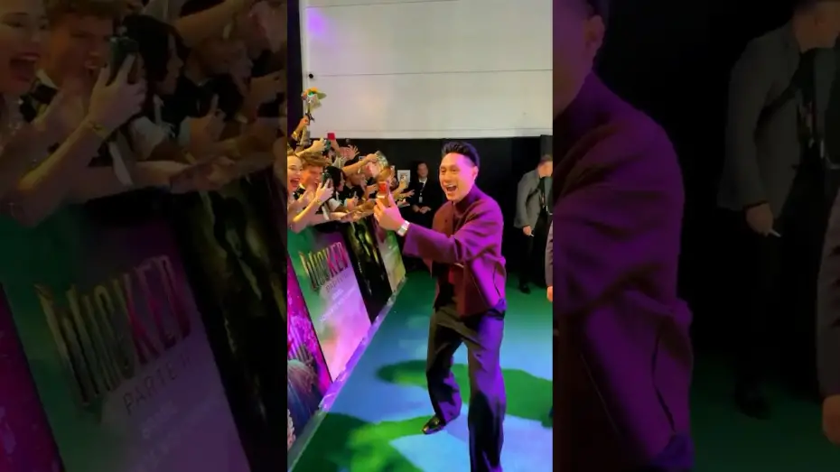 Відео до фільму Wicked: For Good | Jon M. Chu feeling the energy at the Wicked: For Good Brazil premiere!