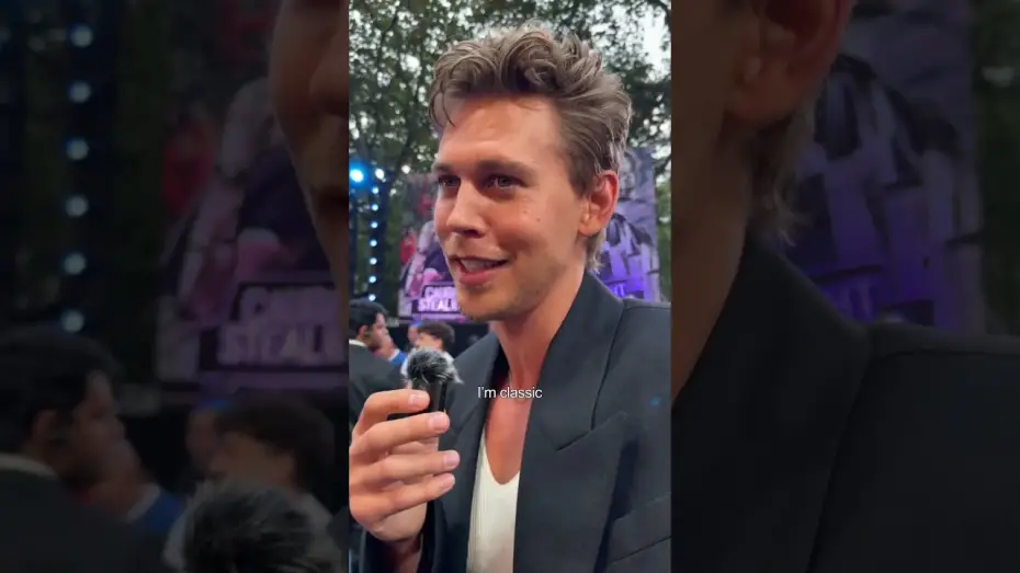 Відео до фільму Спіймати на гарячому | Yes to the popcorn and M&M combo.