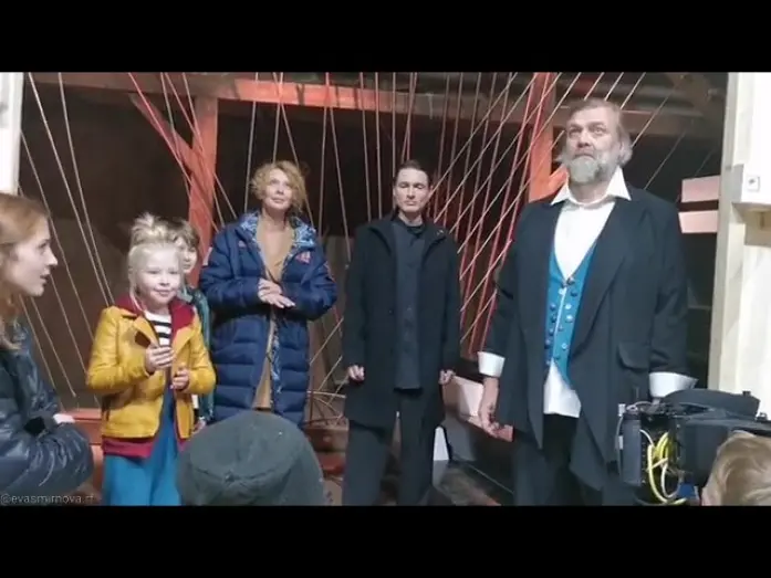 Відео до фільму Девочка Нина и похитители пианино | Алексей Филимонов на съемках фильма "Девочка Нина и похитители пианино"