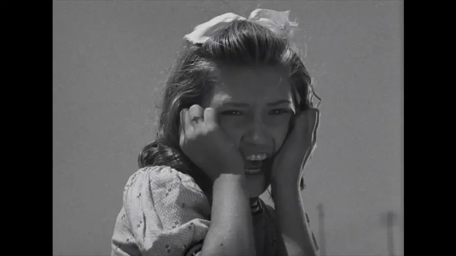 Відео до фільму Aniki-Bóbó | Manoel de Oliveira