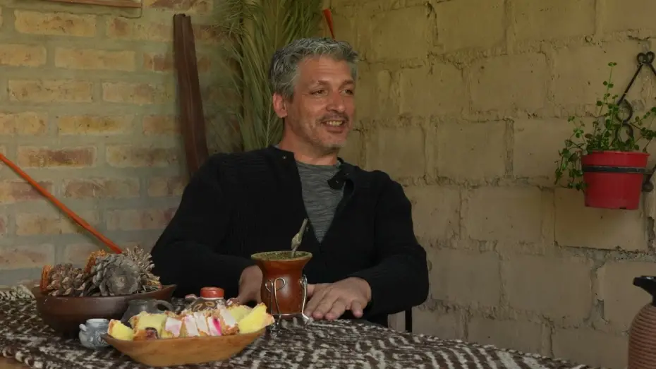 Відео до фільму Bridges and Roots | PUENTES Y RA&Iacute;CES