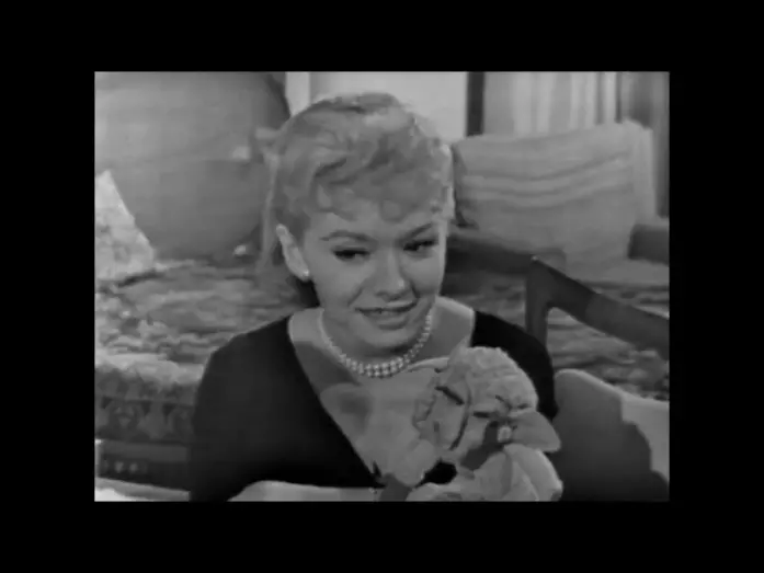 Відео до фільму Shari & Lamb Chop | A Woman Can