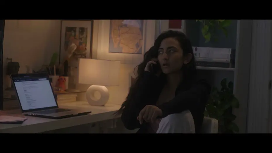 Відео до фільму The Taxman | The Taxman   Mia talks to taxman   Clip