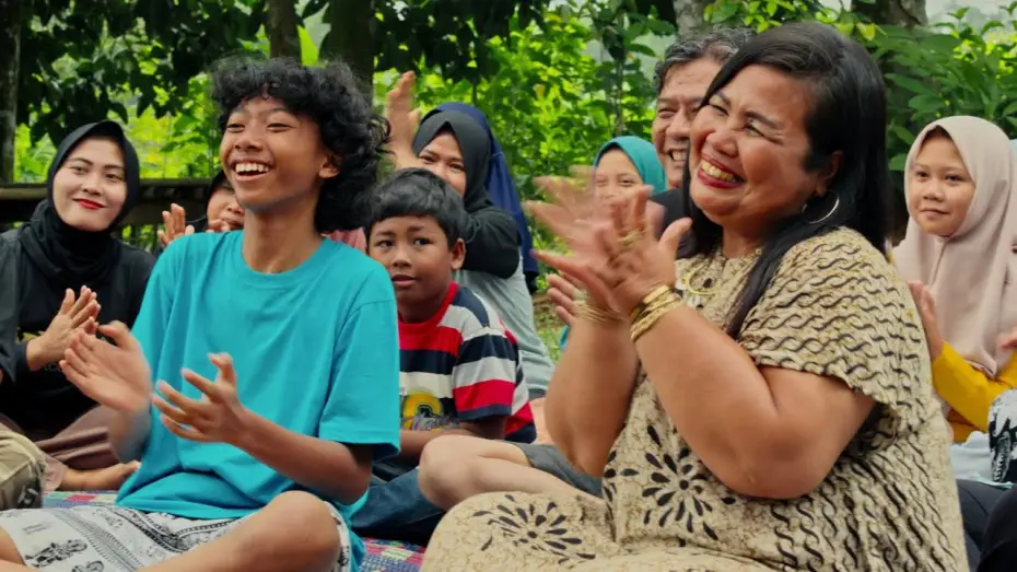 Відео до фільму Piringan Bermarka Biru | Piringan Bermarka Biru - A Blue Marked Disc [2025]