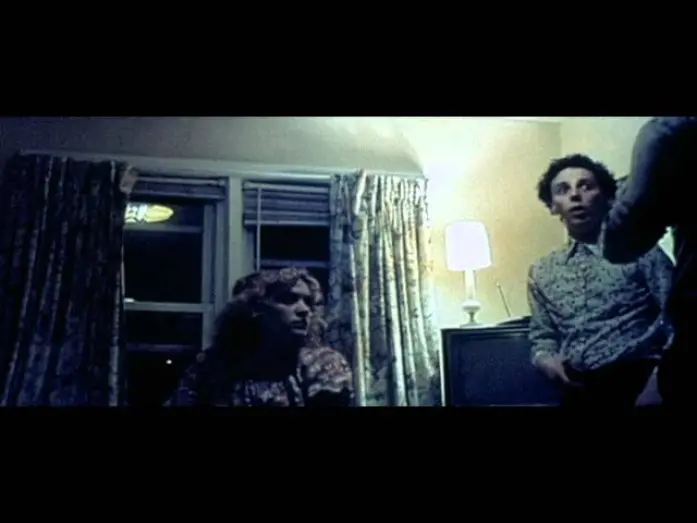 Відео до фільму Julien Donkey-Boy | Julien Donkey-Boy - Trailer