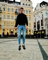 Антон Бондарев