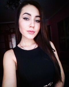 Вікторія Лазур